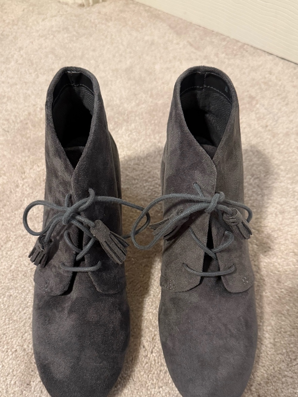 Dr. Scholl's Charcoal Gray Suede Lace-Up Ankle Booties